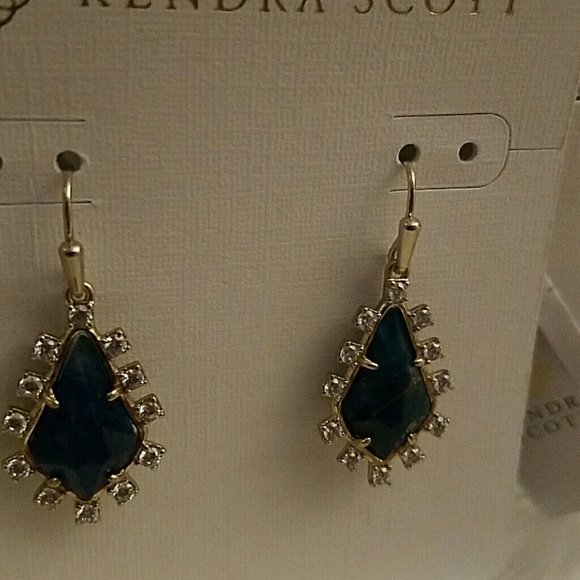 Kendra scott earrings and necklace set - Picture 5 of 6